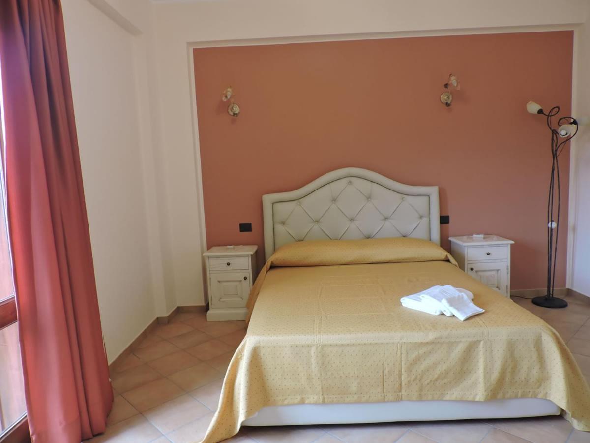 La Torre Hotel Taurianova Exterior photo